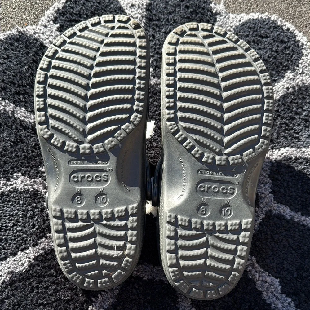 Crocs Men/Kids Gray Clogs - Picture 4 of 5